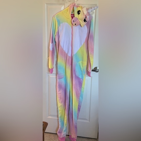 Laur diy rainbow unicorn onesie - Picture 1 of 4